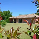 Luxurious Villa with Jacuzzi in Lourdes