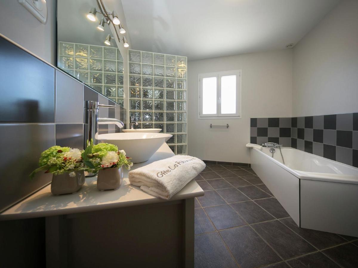 Luxurious With Jacuzzi In Villa *