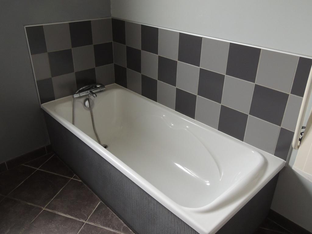 Luxurious With Jacuzzi In Villa Lourdes